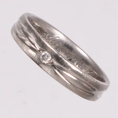 Ring med diamant 1x0,03ct gravyr palladium 500/1000