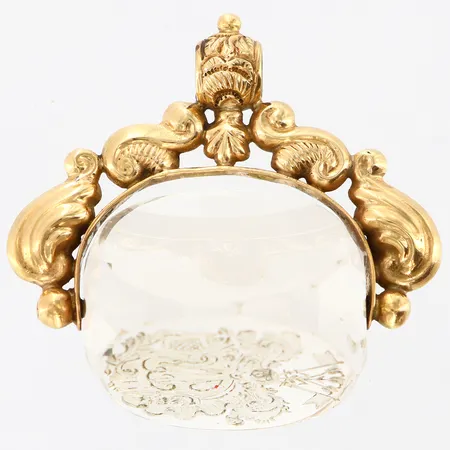 Hänge med sigill släktvapen i glas, längd 40mm, bredd 45mm, 14K, brv 26,1gram Vikt: 26,1 g