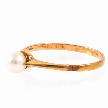Ring med pärla, defekt skena, 18K 1,5g.