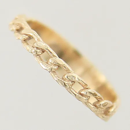 Ring med Pansar dekor stl:16¼ bredd 4-2,4mm 14K  Vikt: 1,5 g
