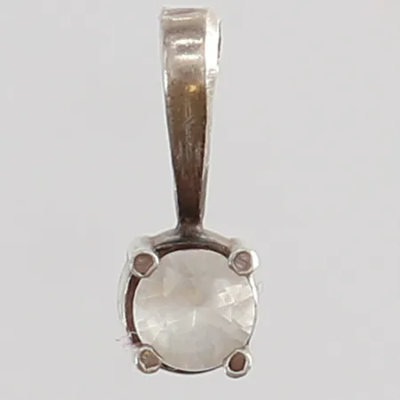 Hänge med vit sten 9,5x3,5mm Silver 925/1000.  Vikt: 0,2 g