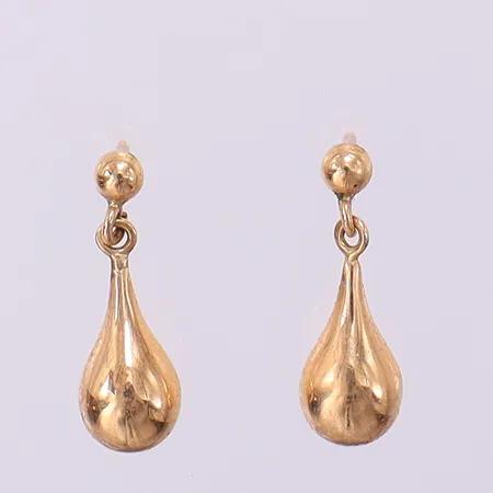 Örhängen droppar längd 17,3mm bredd 5,5mm. 18K Vikt: 1,3 g