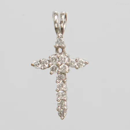 Hänge Kors med diamanter 14 x ca 0,01ct, längd inkl ögla 2cm, bredd 1cm, sten saknas, diamant sitter löst, 14K Vikt: 1 g