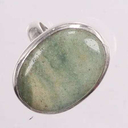 Ring stl:18¼ grön sten längd 24,2mm bredd 18,2mm silver 925/1000 Vikt: 8,4 g