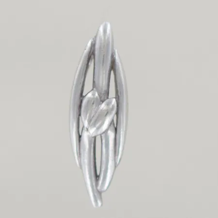 Hänge längd 3 cm bredd 0,8 cm ,silver 925/1000 Vikt: 3,4 g