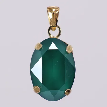 Hänge med grön sten längd: ca 2cm bredd: ca 2-10mm förgyllt 925/1000 silver Vikt: 1,8 g