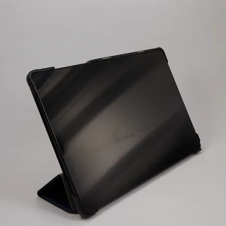 Surfplatta Samsung Galaxy Tab A9 64GB, SM-X210, serienummer  R9TWBOAJEAN, fodral, inga övriga tillbehör.