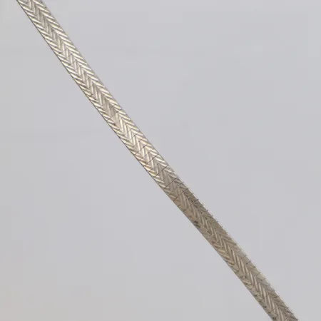 Armband längd 17,5cm, bredd 6mm, ojämnheter, saknar kula till låsåtta, silver 835/1000  Vikt: 12,7 g