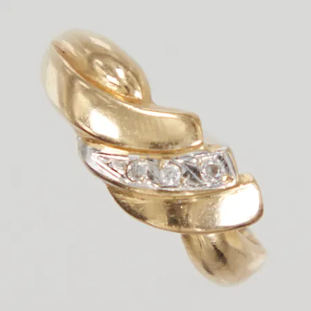 Ring med vita stenar, defekt, 14K Vikt: 2,3 g