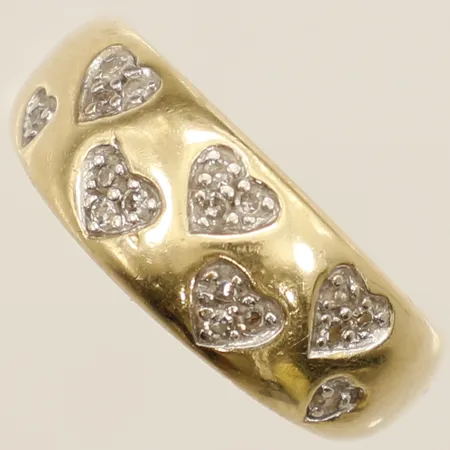 Ring med diamanter totalt 0,10ct enligt gravyr stl:15¼ bredd 3,2mm GHA 18K Vikt: 3,2 g