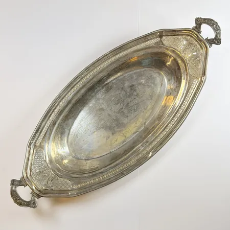 Fat i jugend-stil, 1819, längd 39cm bredd 18cm, nysilver