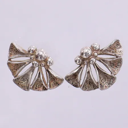Örhängen ca 12,8x17,4mm, omaka snurrebussar, silver 925/1000 Vikt: 3,5 g