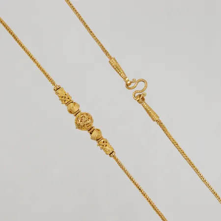 Collier med integrerade hängen, 44cm, bredd 1,6-9,3mm, 23K Vikt: 23,8 g