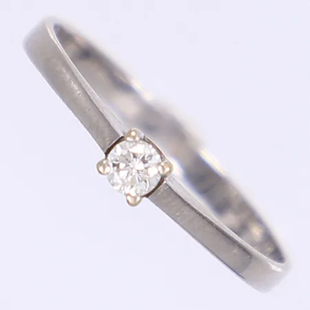 Ring med diamant 1x 0,10ct enligt gravyr stl:18 bredd 2-3mm, vitguld, 18K Vikt: 1,6 g