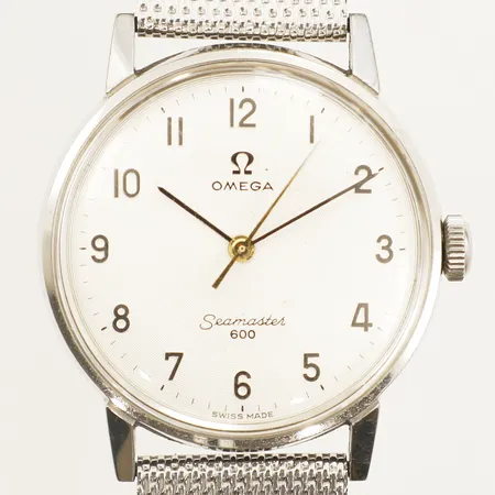 Herrur Omega Seamaster 600 stål manuell serie-nr:24015744 ca 1966 kaliber:601 boett-nr:135011 Ø34mm stållänk ej original inga tillbehör.
