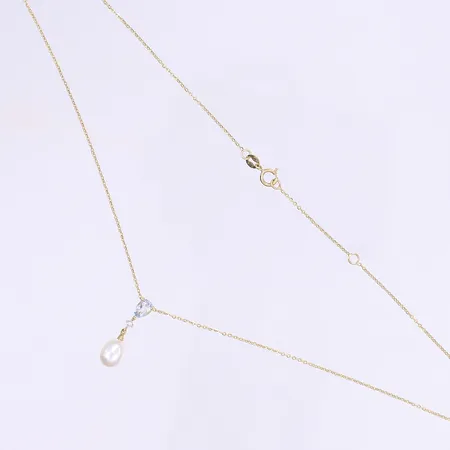 Halskedja med integrerat hänge med pärla och blå sten justerbar längd 43-45cm bredd 1-21mm, tillv. Guldfynd, 18K Bruttovikt: 2,4g Vikt: 2,4 g