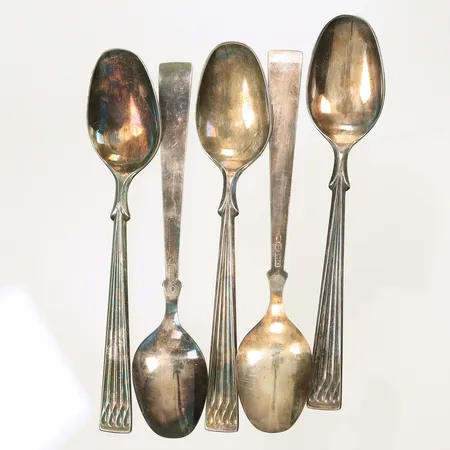 Kaffeskedar fem stycken längd 11,4cm, bredd 10-22mm, Silver 830/1000, 47g Vikt: 47 g