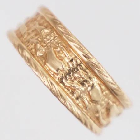 Ring mönstrad stl:17, bredd 4,5-7mm, 18K Vikt: 1,2 g