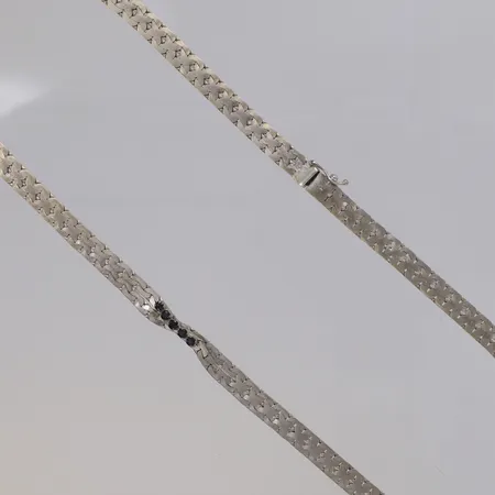 Collier med blå stenar längd 40cm, bredd 5,6mm, silver 835/1000 Vikt: 18,6 g