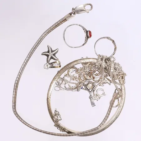 Diverse defekt silversmycken 830-925/1000 Vikt: 30,8 g