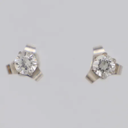 Örhängen med vita stenar, bredd 4,3mm, silver 835/1000 Vikt: 1 g
