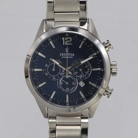 Herrur Festina Chrono, stål, quartz, 44mm, refnr F20343, kronograf, datum, stållänk, extra länkbit, kvitto Ur & Penn 2026-03-13, nyskick, inga övriga tillbehör.