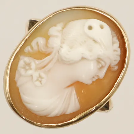 Ring med kamé stl:16 bredd 20,5mm 18K Vikt: 4,1 g