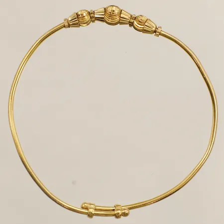 Armring barn Ø50,5mm bredd 5mm, skev 18K Vikt: 4,1 g