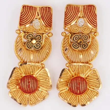 Örhängen färgade detaljer längd 32mm, skruvstift, halvstela, 22K Vikt: 10,4 g