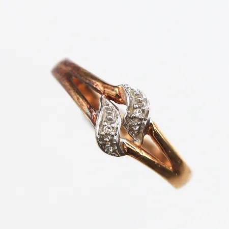 Ring Stl:17, bredd: 2,1-7,4mm, 18K Vikt: 1,8 g