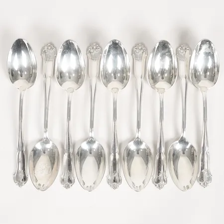 Nio matskedar modell Drottning Victoria, längd 205mm, C G Hallbergs Guldsmeds AB, Stockholm 30-tal, monogramgravyr, silver 830/1000 Vikt: 529,7 g