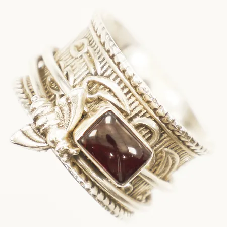 Ring med lila sten stl:17¼ bredd 12,7mm rörliga delar silver 925/1000  Vikt: 7,8 g