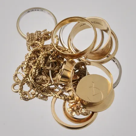 Diverse defekt guld, 18K, 44,36g.
