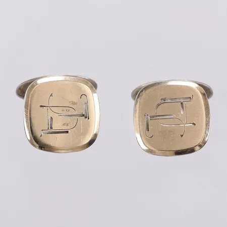 Ett par manschettknappar graverad Ø ca 18mm svensk kontroll stämpel 830/1000 silver Vikt: 9,8 g