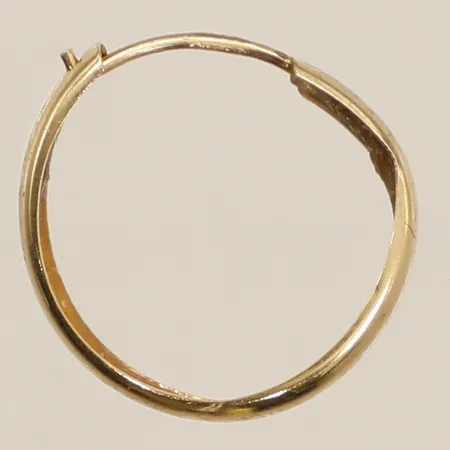 Udda örhänge creol Ø14,7mm bucklig 18K Vikt: 0,3 g