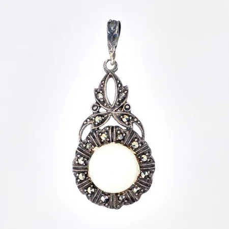 Hänge med vit sten och markasiter, längd 40mm, bredd 17mm, silver, Vikt: 4,8 g