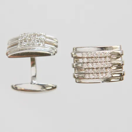 Manschettknappar med diamanter 60 x ca.0,005ct, 15,7x10,9mm, vitguld, 18K Vikt: 10,5 g