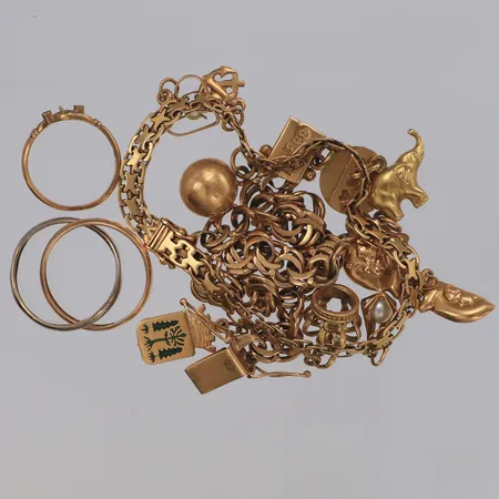 Diverse guld, skadat, defekt, 18K Vikt: 39,5 g