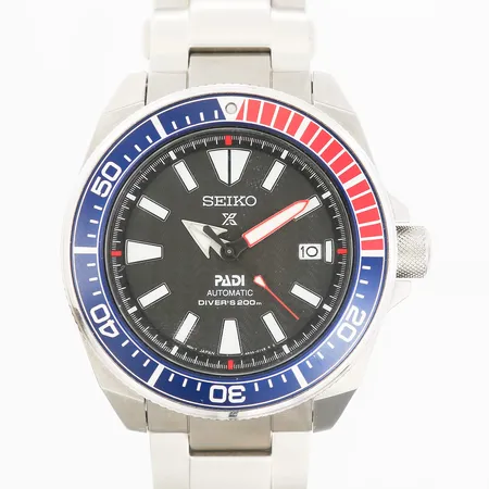 Herrur Seiko Prospex Diver PADI Samurai, stål, automat, Ø44mm, ref-nr: SRPB99J1, boett-nr: 4R35-01X0, serie-nr: 7N5337, cal. 4R35, datum, stållänk, viklås, fyra extra länkbitar, inga övriga tillbehör.