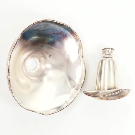 Delar av defekt ljusstake silver 830/1000 Vikt: 44,2 g
