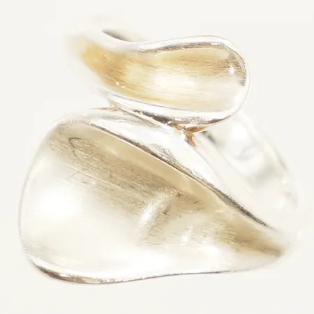 Ring stl:16 bredd 17,8mm GHA 18K  Vikt: 6,1 g