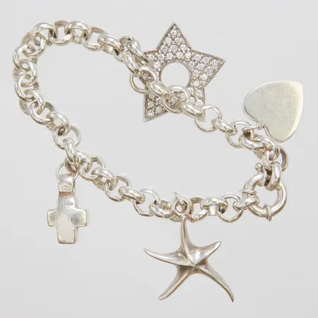 Armband med integrerade berlocker längd 20cm, bredd 7,5-35mm, vita stenar, 925/1000 silver Vikt: 39 g