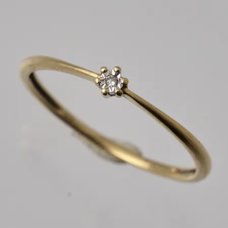 Ring stl:17½ bredd ,3-2,9mm, 1st diamant Guldfynd, 18K, 1,12g.