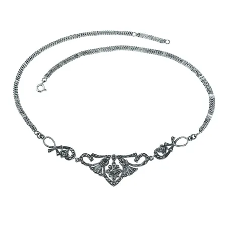 Vintage Collier silver 925/1000 Markasiter (samtliga i behåll), längd 43/45,5 cm, integrerat hänge, längd 10,5 cm, kedja bredd 4 mm, oidentifierad tillverkarstämpel Vikt: 12,7 g