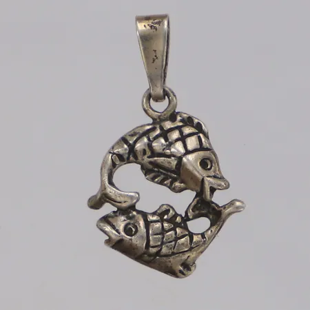 Hänge fiskarna, längd 22mm, bredd 12mm, silver 925/1000 Vikt: 1,6 g