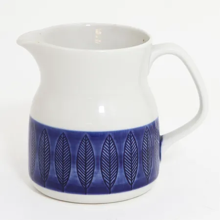 Kanna formgivare Hertha Bengtsson för Rörstrand ur serien Koka Blå, höjd 11,5cm, 1960-tal.