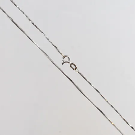 Kedja Venezia längd 49cm bredd 0,8mm vitguld 18K.  Vikt: 2,6 g