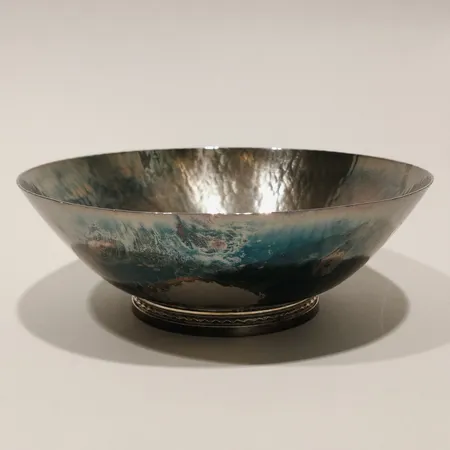 Skål hamrad yta Ø16mm höjd ca 6cm tillverkad år 1984 gravyr silver  Vikt: 279,7 g