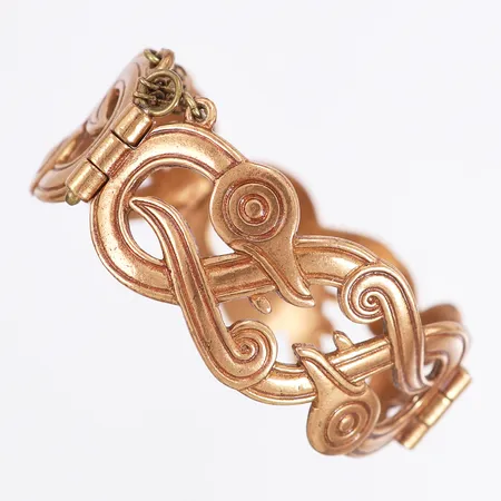Armband "Iku-Turso" Kalevala Koru Finland i brons inre omkrets ca 18cm, bredd: 25mm