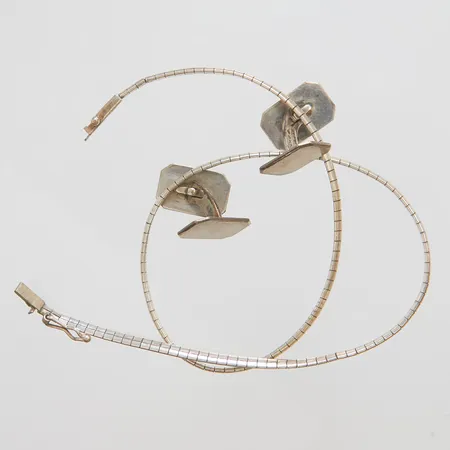 Diverse silver, skevheter, 925/1000 Vikt: 23,7 g